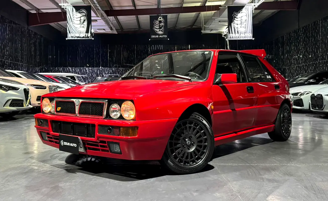 Lancia Delta 1992 — photo 1 of 20