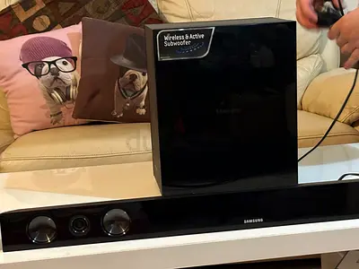Samsung Soundbar with Wireless Active Subwoofer - Good Condition