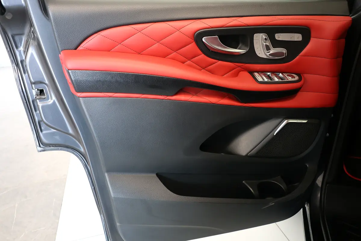 Mercedes-Benz V-Class 2024