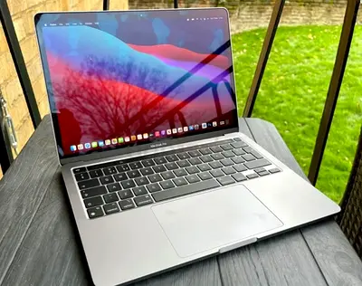 Apple MacBook Pro 13-inch M1 BATTERY HEALTH 100%