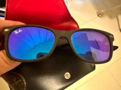 Kids Ray-Ban Wayfarer-style Sunglasses with Blue Mirrored Lenses (Used)