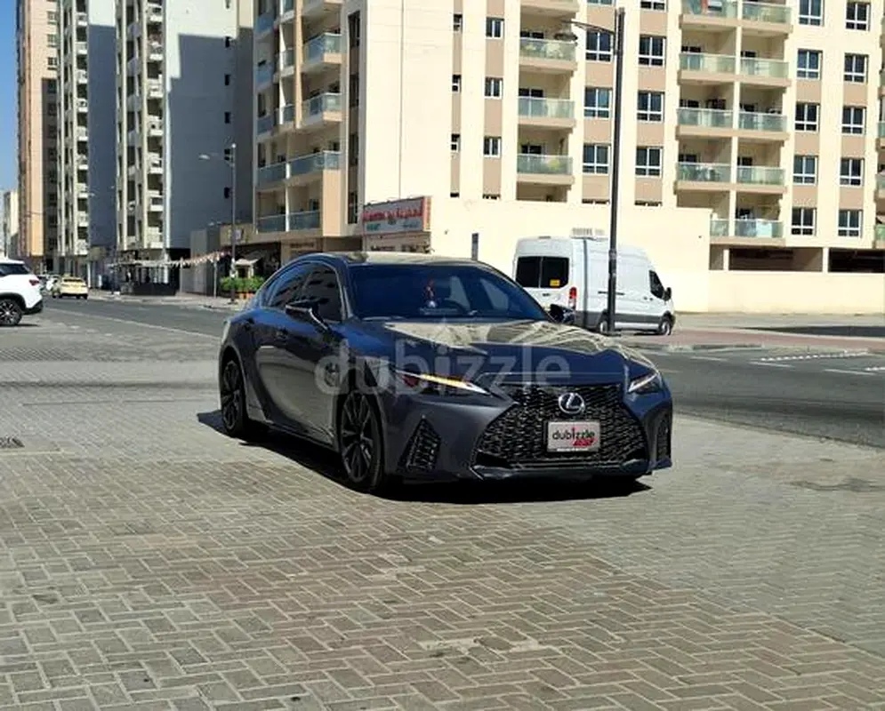 Lexus IS-Series 2023 — photo 1 of 12