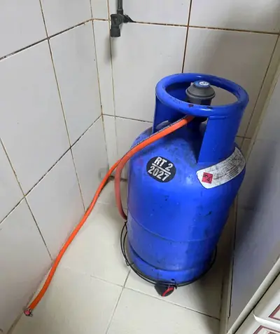Adnoc Gas Cylinder, geepas glass Stove, hose, regulator