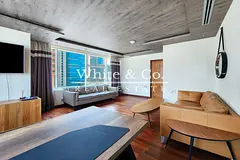 FULLY FITTED | FURNISHED UNIT | LAKE VIEW