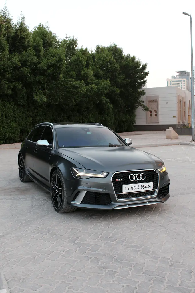 Audi RS6 2016 — photo 1 of 20
