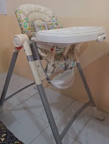 Adjustable Baby High Chair with Tray — Lightly Used