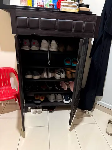 Dark Wood Shoe Cabinet with Padded Top – 5-Tier Storage