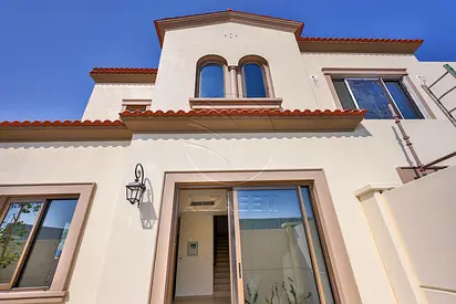 √Single Row! Perfect for End Use | Spacious Area√