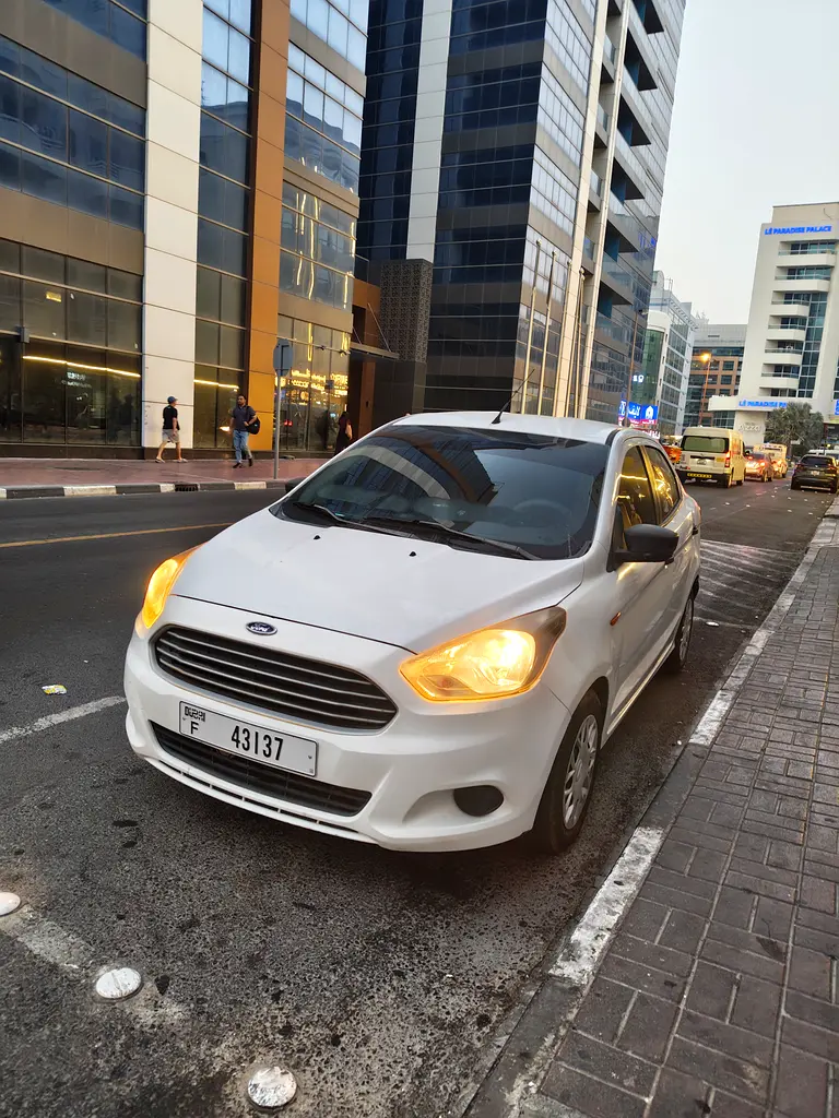 Ford Figo 2018 — photo 1 of 10