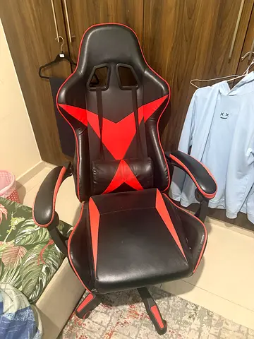 Black and Red Gaming Chair - Good Condition