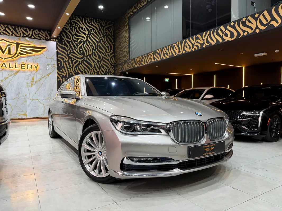 BMW 7-Series 2016 — photo 1 of 16