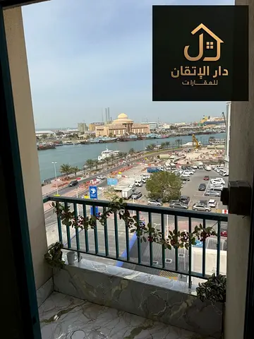 *Furnished apartment for annual rent, Al Jubail area, prime location and wonderful sea view, elegant furniture.*