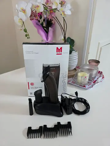 Moser Genio Pro Professional Cordless Hair Clipper with Charging Stand and Guards