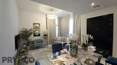 Fully Furnished 3-Bedroom Townhouse | 4 Cheques