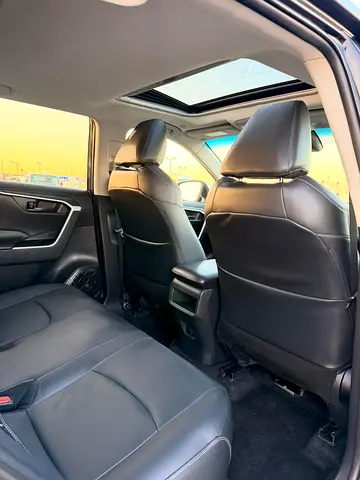 2021 Toyota RAV 4 — миниатюра 14