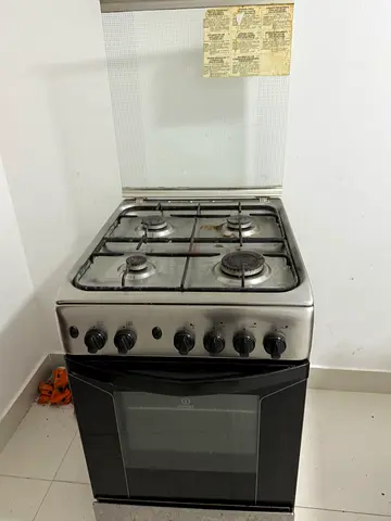 Indesit 4 Burner Gas Cooker with Oven – Good Working Condition