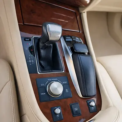 صورة 15 لـ 2014 Lexus LS-SERIES