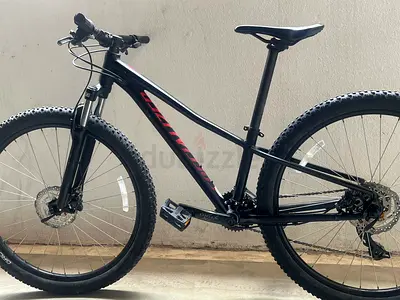 Specialized Hardrock Mountain Bike - 27.5