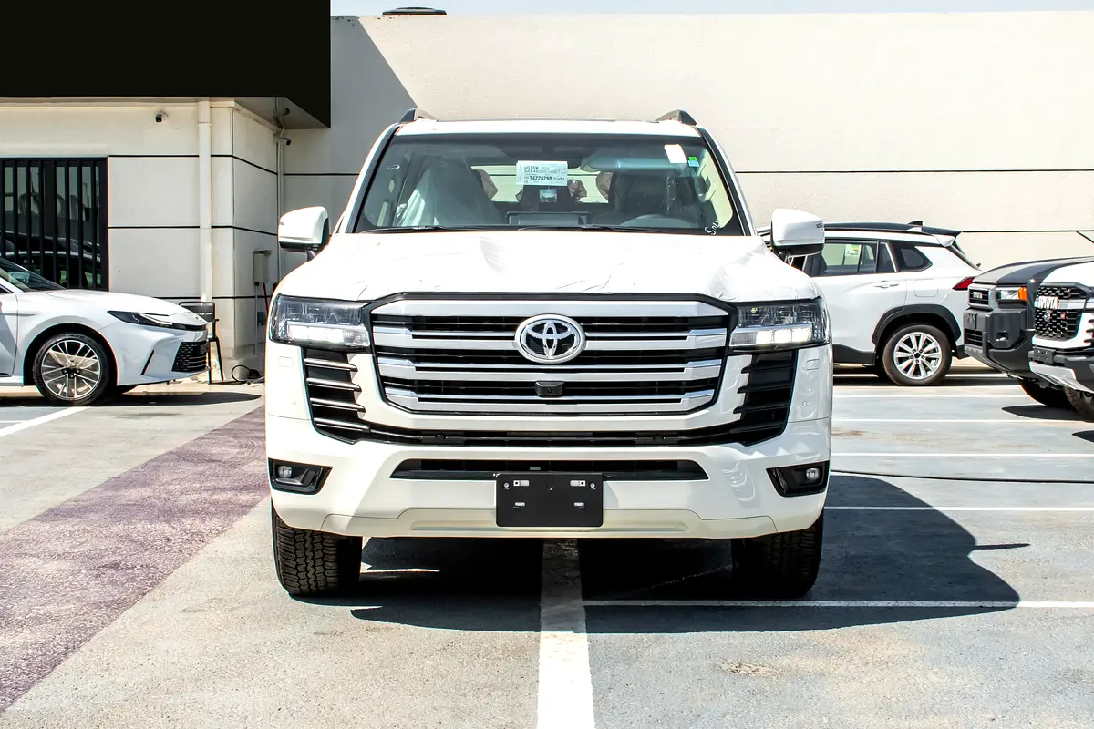 Toyota Land Cruiser 2026 — photo 1 of 17