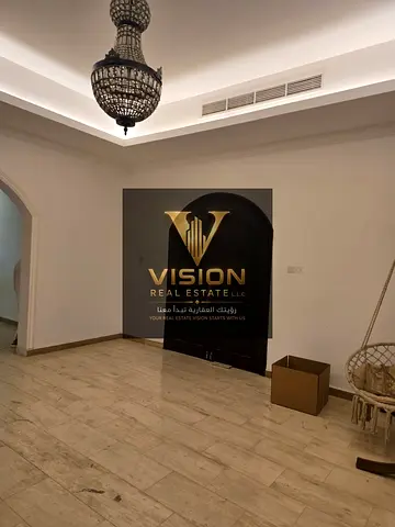Luxury Furnished Villa for Annual Rent in Al Salamah Al Huboob Features: 4 Master Bedrooms 2 Spacious Majlis (Reception Halls) 2 Bathrooms for the M