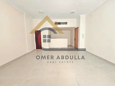 Spacious Studio for family on road building