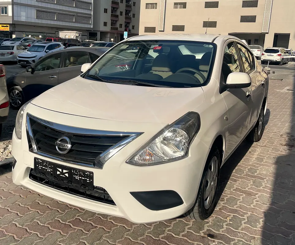Nissan Sunny 2022 — photo 1 of 10