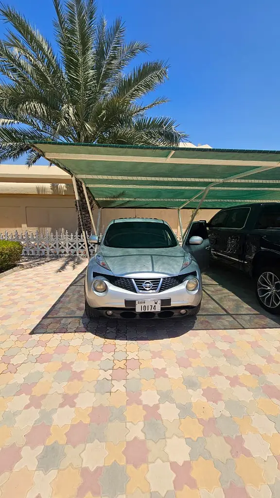 Nissan Juke 2014 — photo 1 of 17
