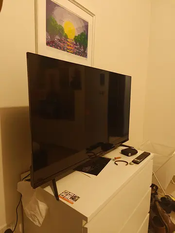 43 inch PHILLIPS LED Smart TV - excellent Condition
