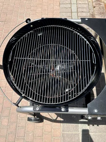 Portable round BBQ grill with side table — good condition