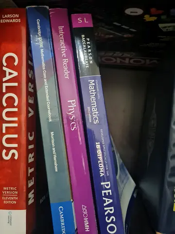 Set of School Textbooks: Calculus, Physics, Mathematics (IB/IBDP)