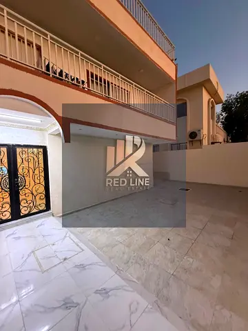 Arabic house for rent in Al Qadisiya. Features 5 spacious bedrooms and a large living room, ideal for families. Located in a quiet residential area cl