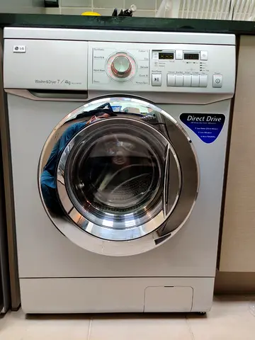 LG direct drive 7 kg washer and 4 kg dryer combined 2in1 Washing machine
