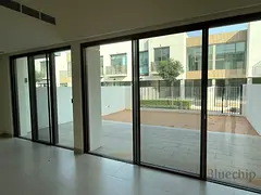 Sleek Type | Centre Kitchen | Multiple Options