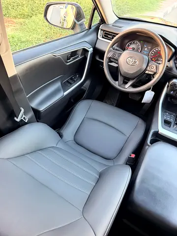 2021 Toyota RAV 4 — миниатюра 11