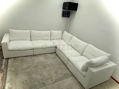 Excellent condition ws living modular couch