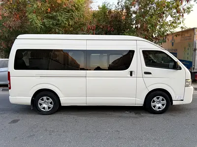 2018 Toyota HIACE — фото 2