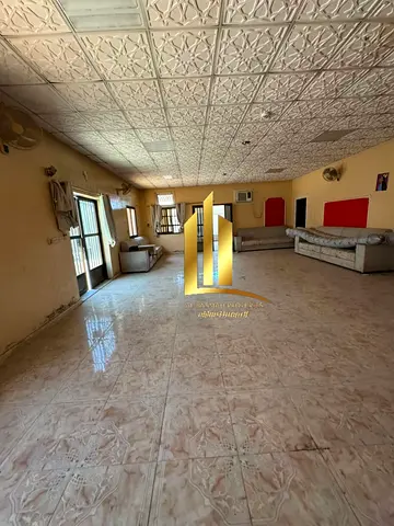 For sale: Traditional house in Al-Talaa area, Mughaider suburb, on an area of ​​12,000 square feet, 8 bedrooms including 3 master bedrooms