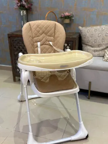 Beige Baby High Chair with Removable Tray - Very Good Condition