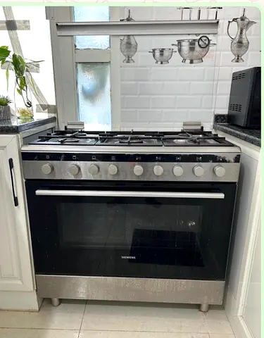 Siemens 90cm Gas Range Cooker with Oven - Used, Good Working Condition