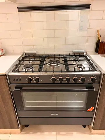 Toshiba gas cooker 90cm latest model like new