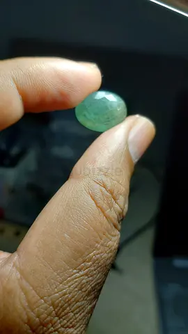 Emerald gemstone (untreated) -