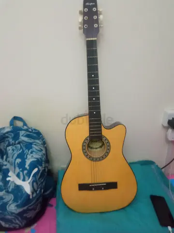Yamaha-style Cutaway Acoustic Guitar - Good Condition