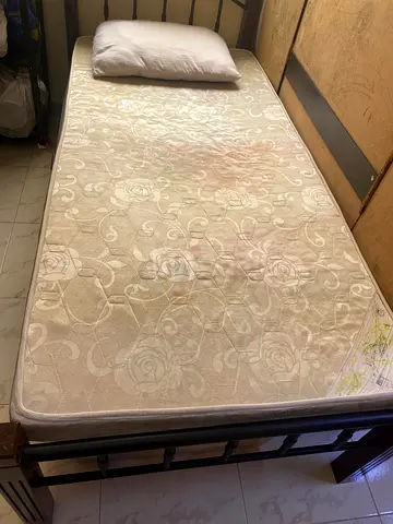 Single metal bed frame with mattress (used)
