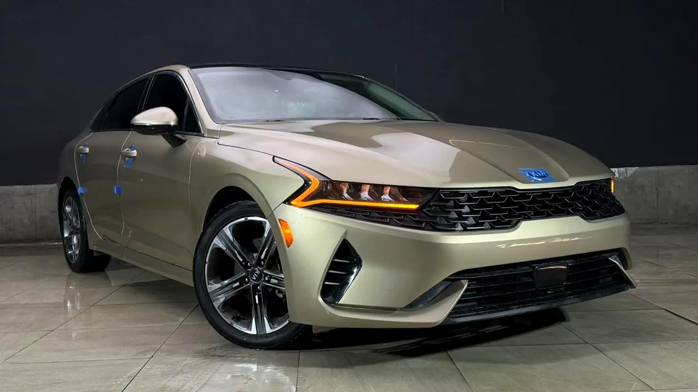 Kia K5 2021 — photo 1 of 19