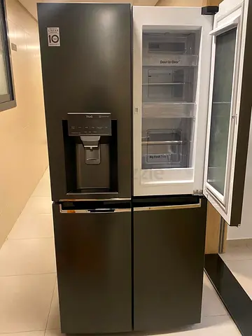 Free Delivery- LG 4-door InstaView Fridge With Bottom Freezer Ice Maker Water Dispenser