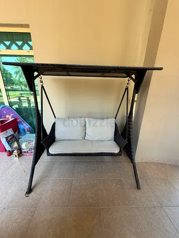 Balcony swing