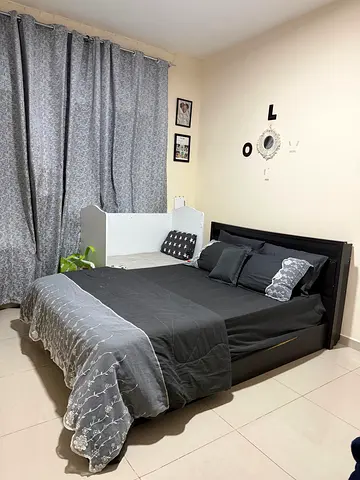 Studyo available for monthly for couples or family for short term ready to move at front of bus f22 f24