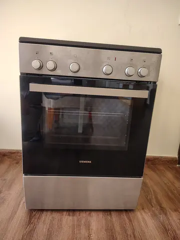 Siemens Electric Cooker Complete With All Trays