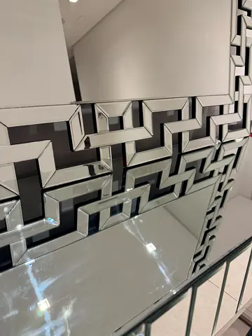 Large Decorative Wall Mirror console chest of drawers