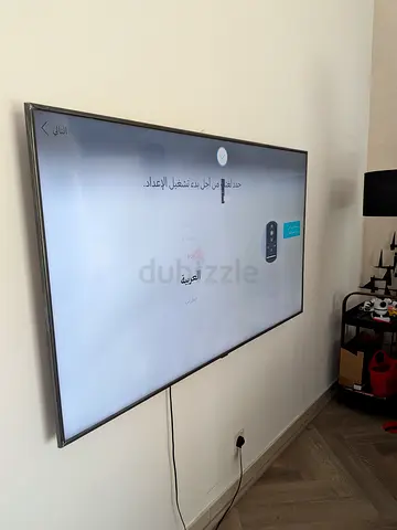 Samsung 65 Smart LED TV - Good Condition with Remote (without wall bracket)